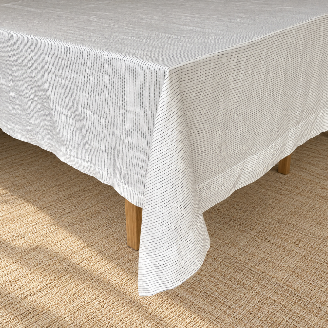 Mantel Lino - Black Stripes