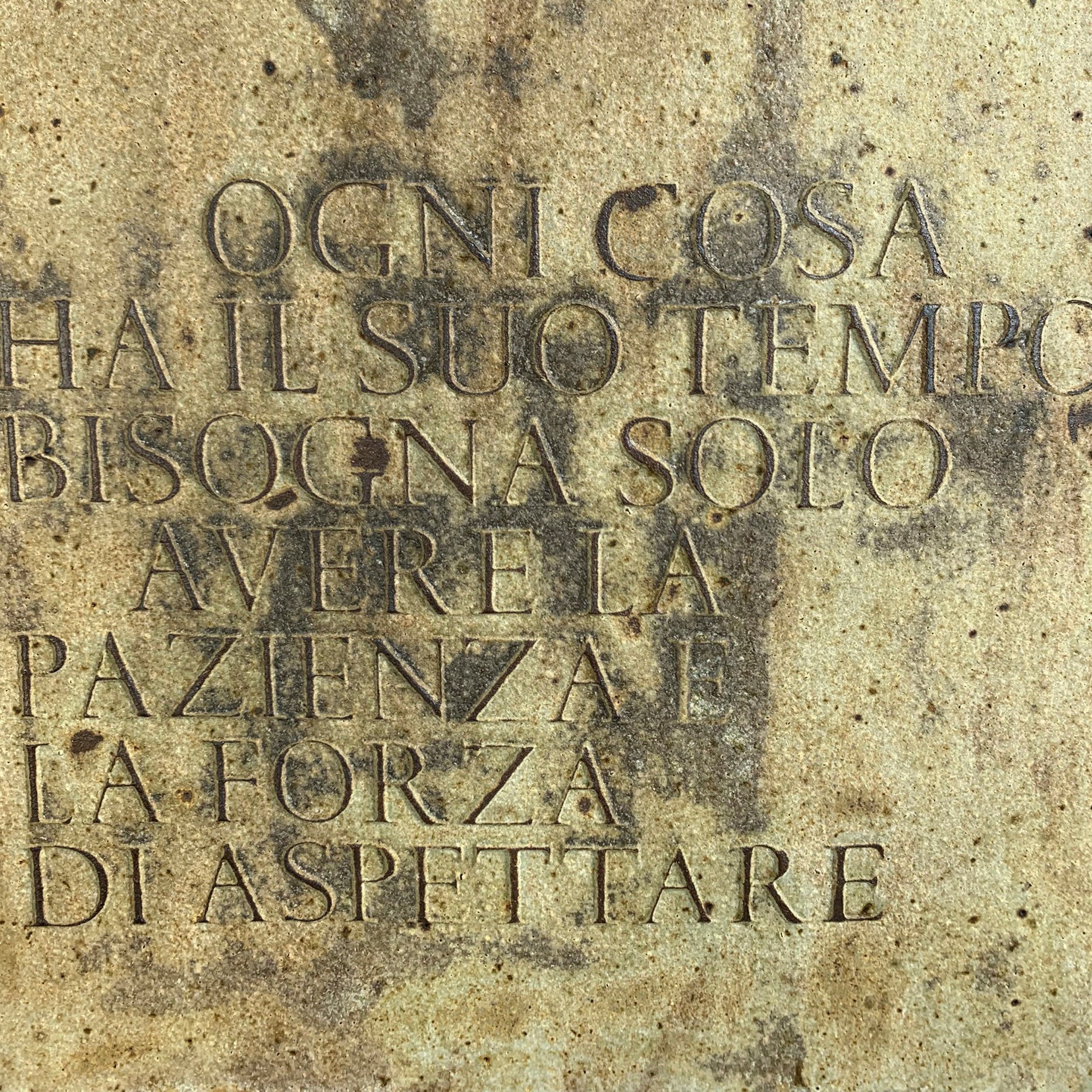 CASA PAZIENZA OCRE Y ORO