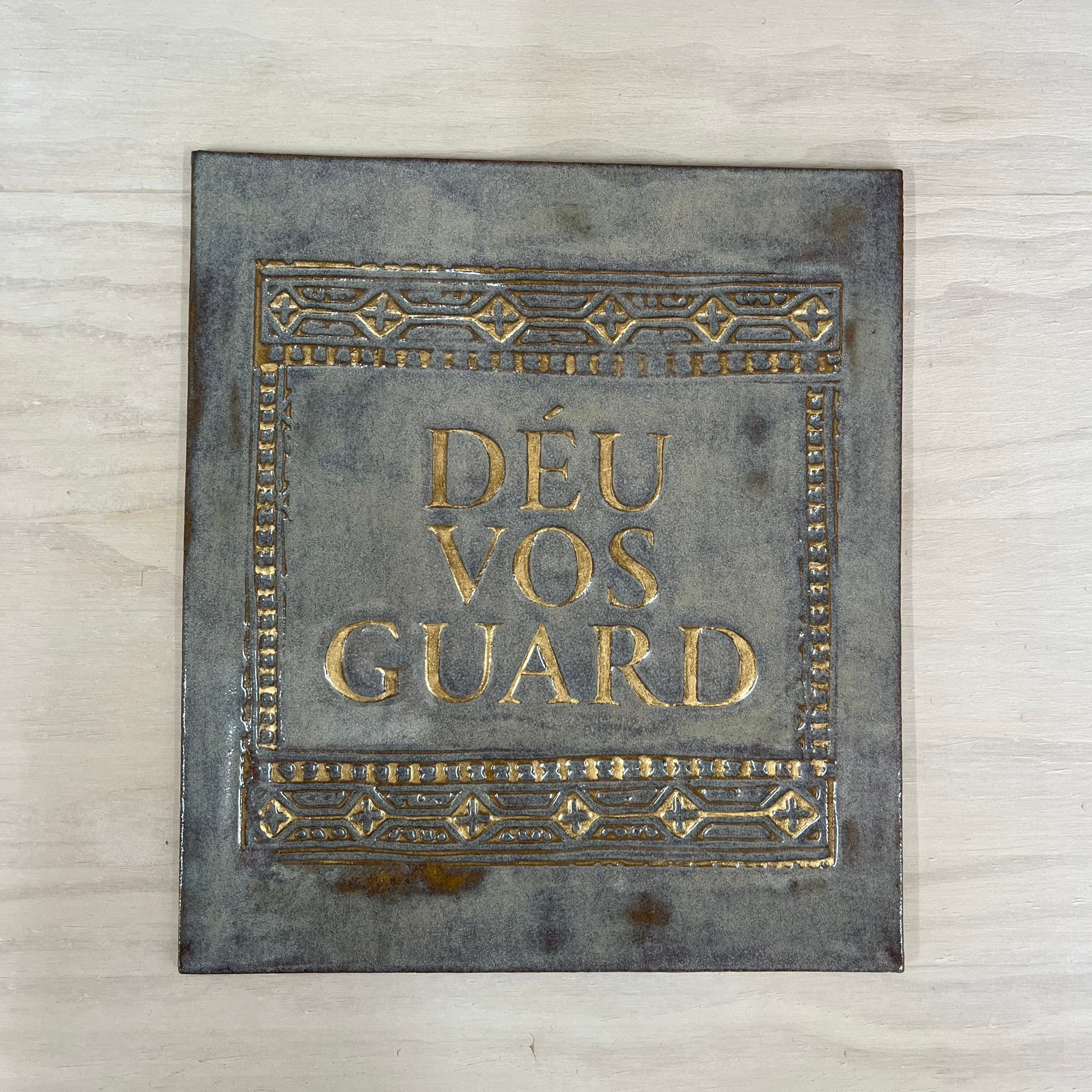 DETENTE DEU VOS GUARD / GRIS + ORO