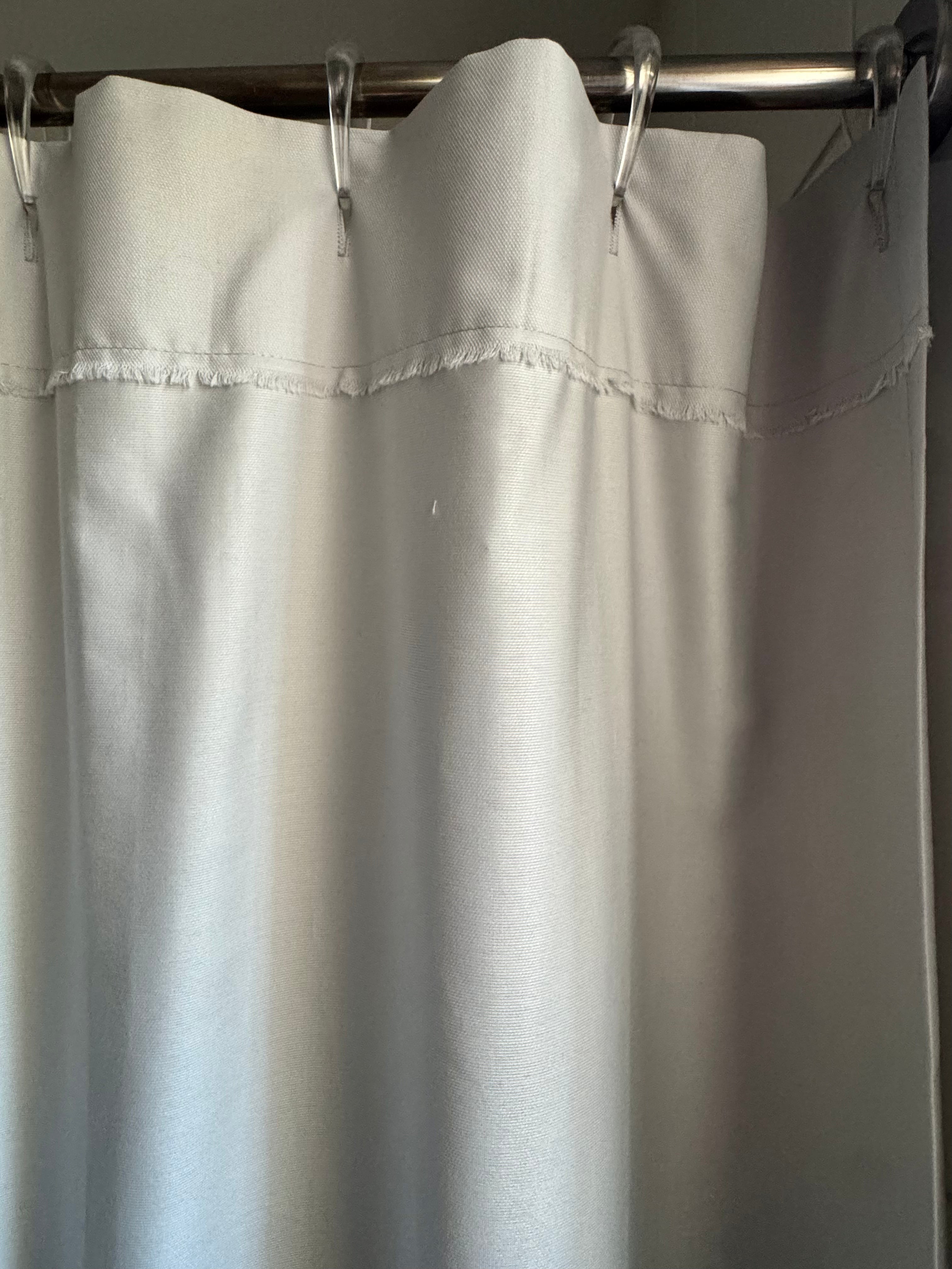 CORTINA DE BAÑO ALGODÓN VUELOS GRIS PERLA