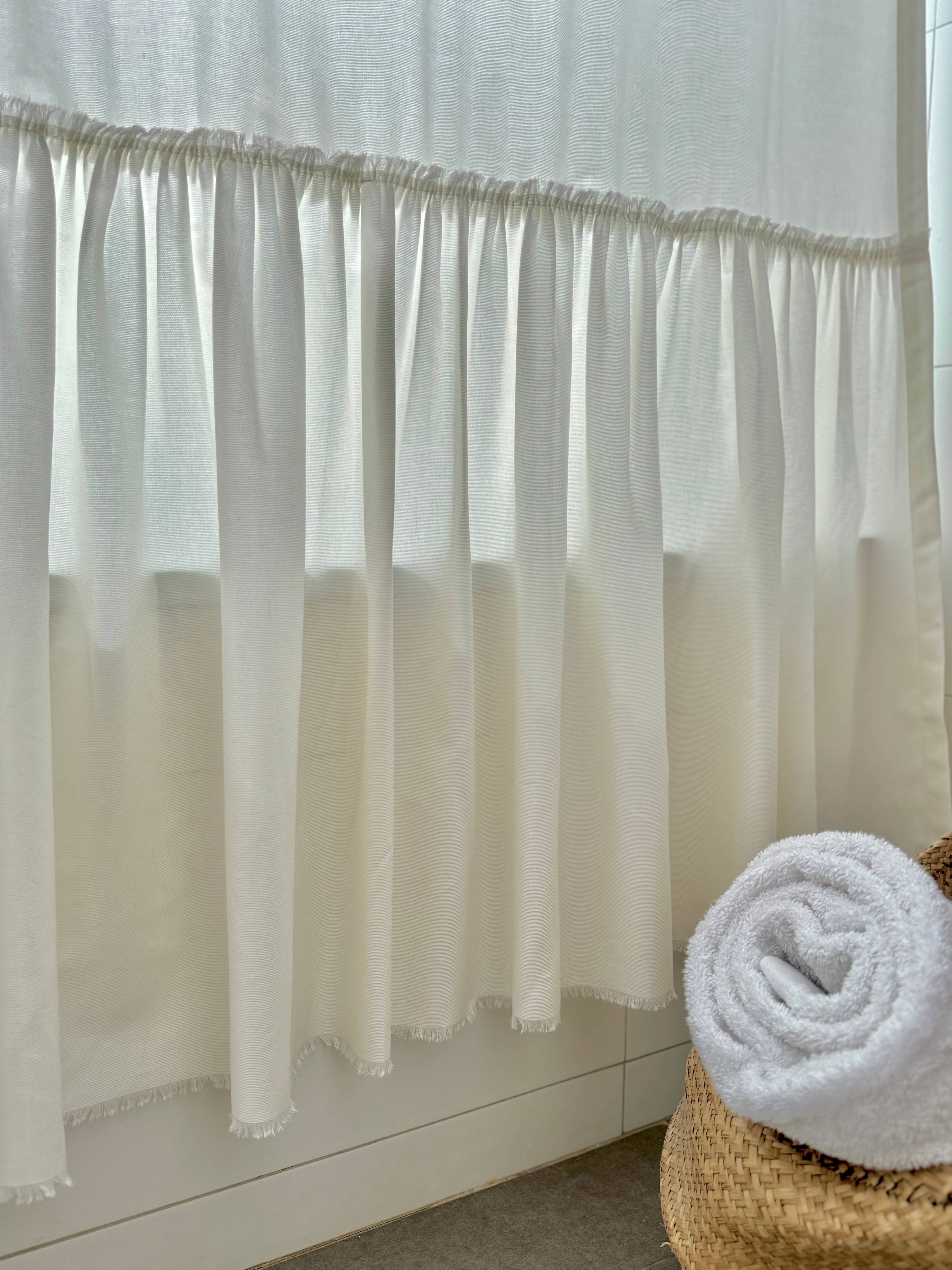 CORTINA DE BAÑO ALGODÓN VUELOS BEIGE