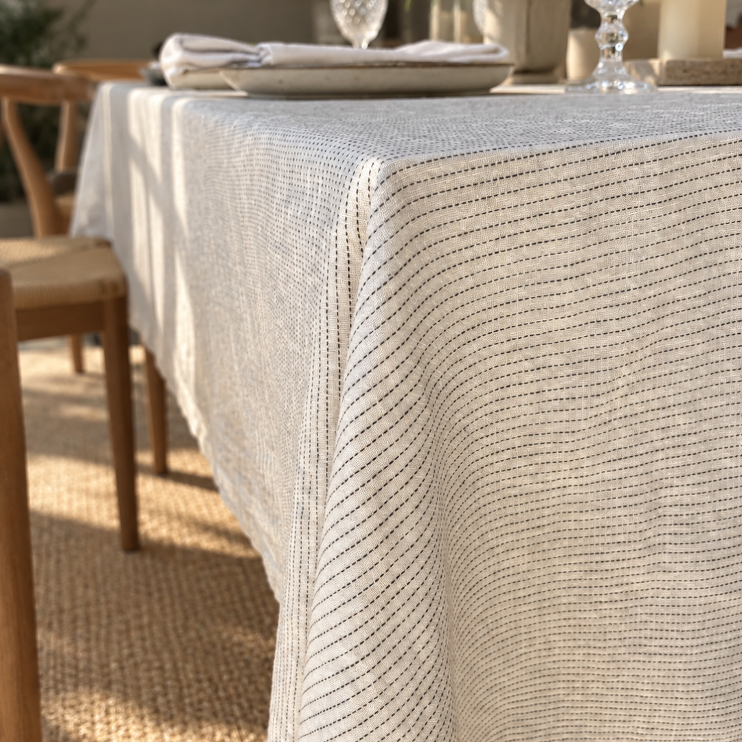 Mantel Lino - Black Stripes
