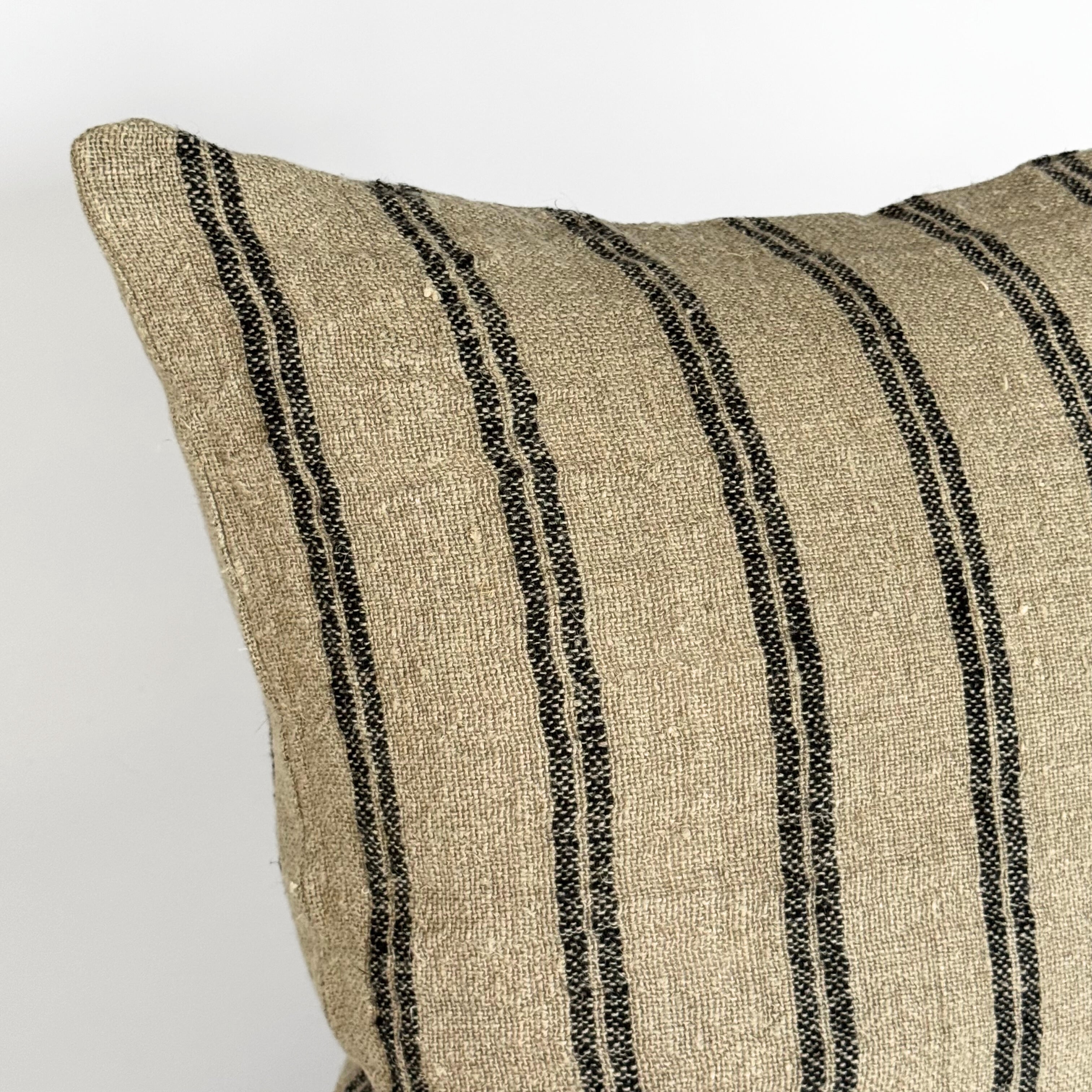 Funda Cojín Stone Black Stripe